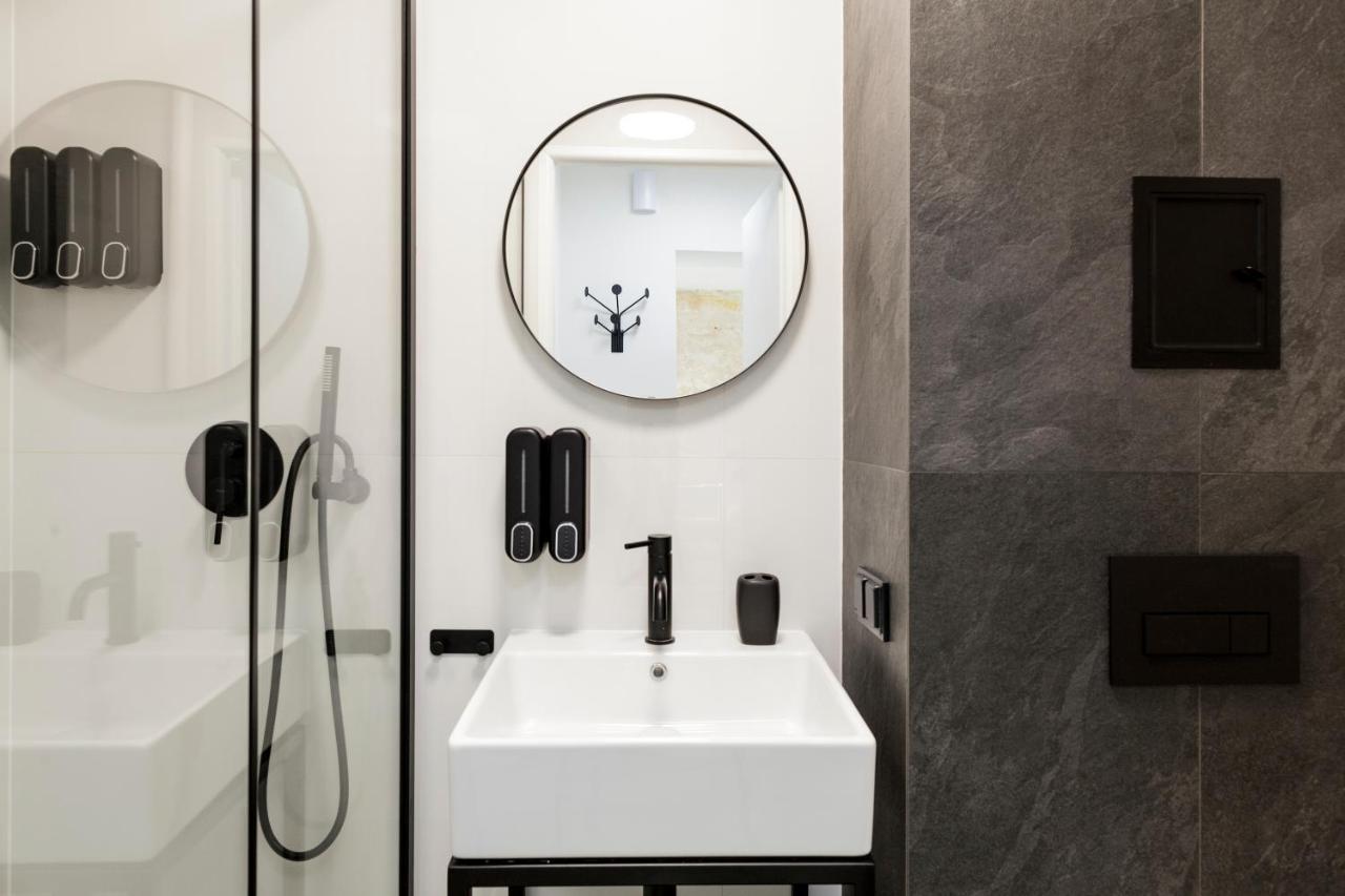 Uni Apartament Лодзь Экстерьер фото