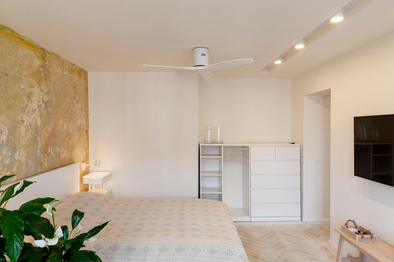 Uni Apartament Лодзь Экстерьер фото